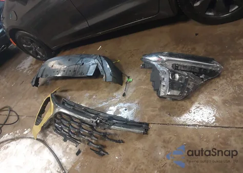 2025 Chevrolet Trax Fwd 2Rs from USA, damaged, VIN KL77LJEP0SC033645